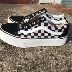 Vans size 7.5 Checkerboard Old Skool Platform